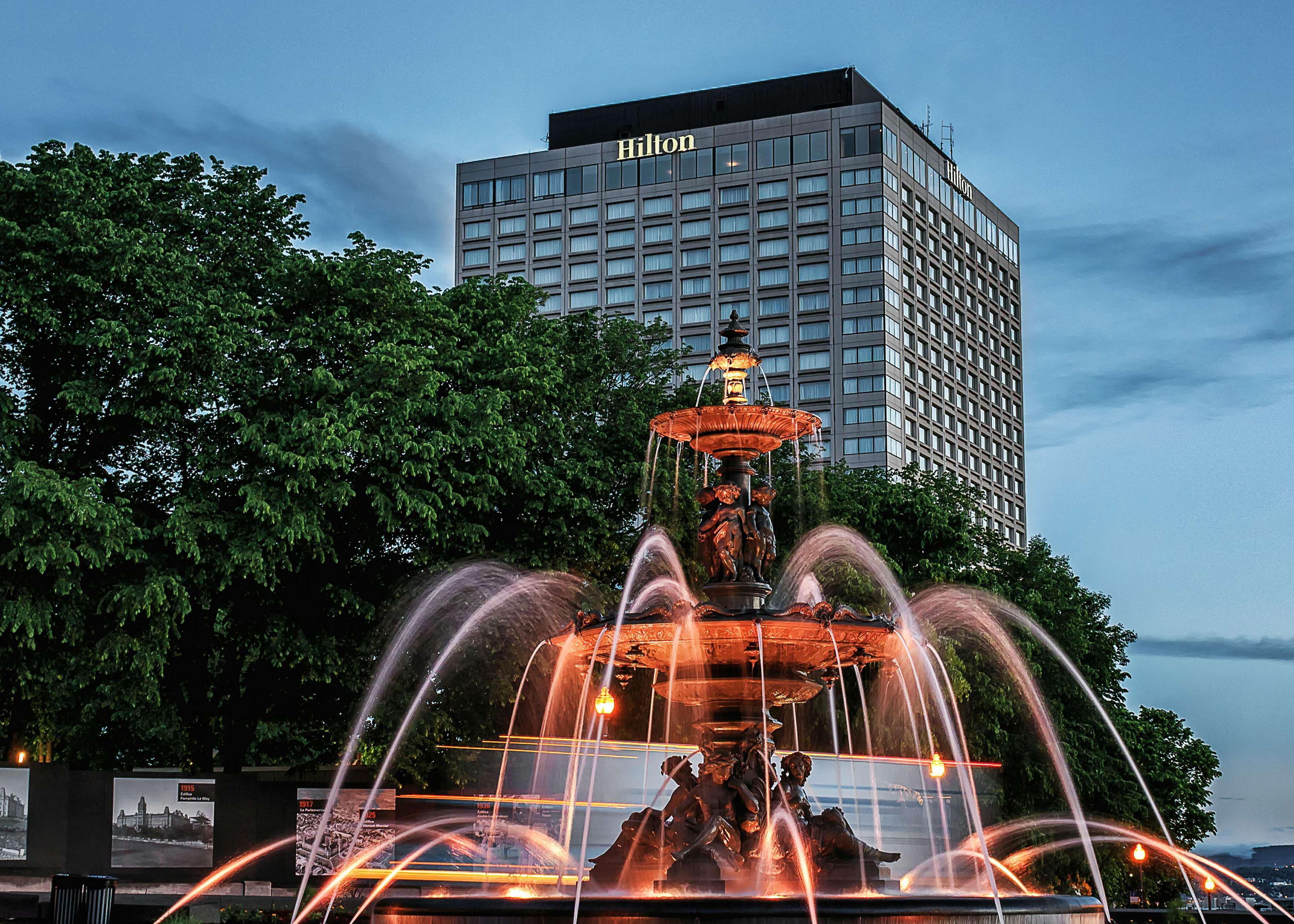 Hilton Quebec Hotel Exterior foto