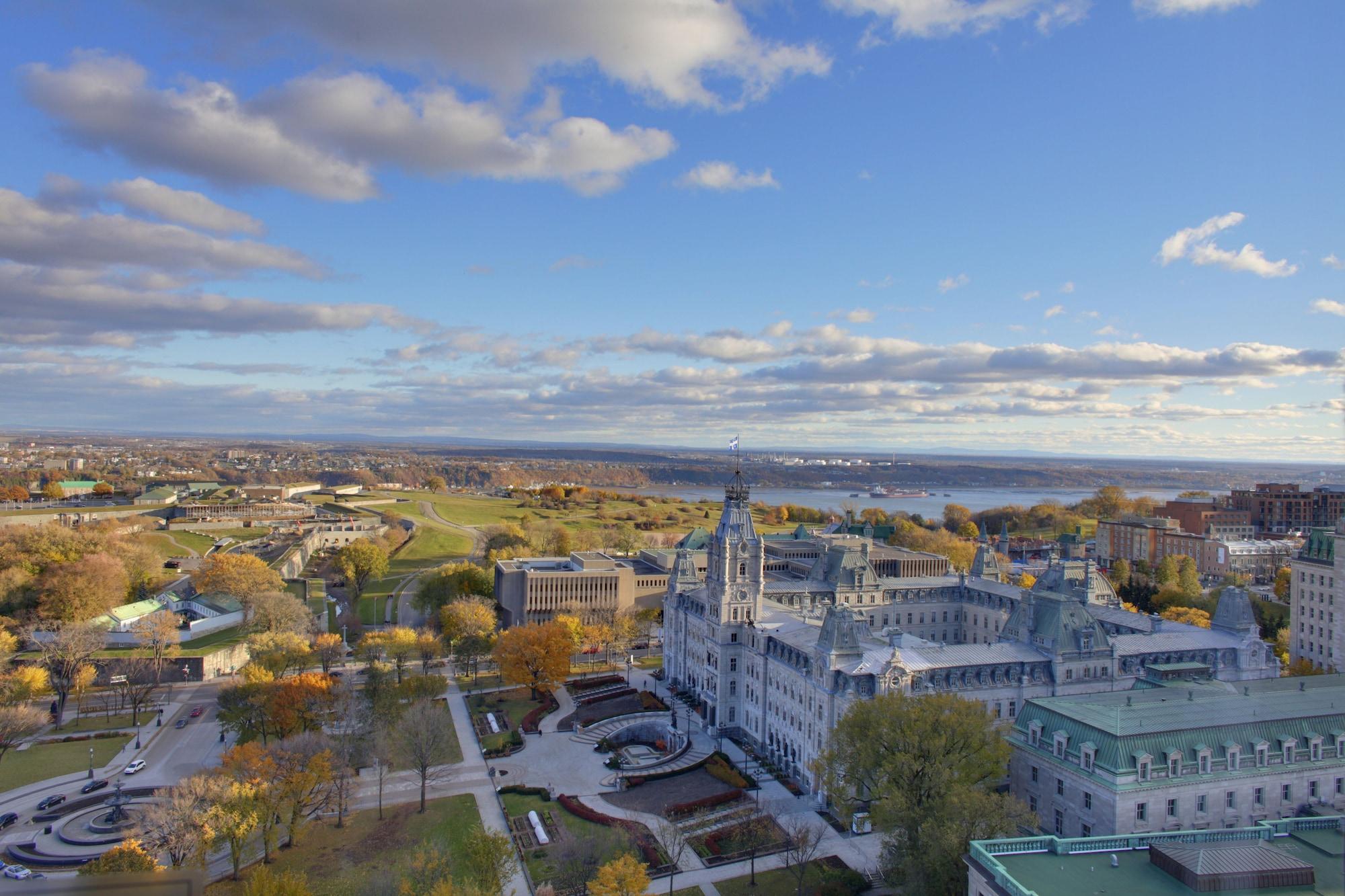 Hilton Quebec Hotel Exterior foto