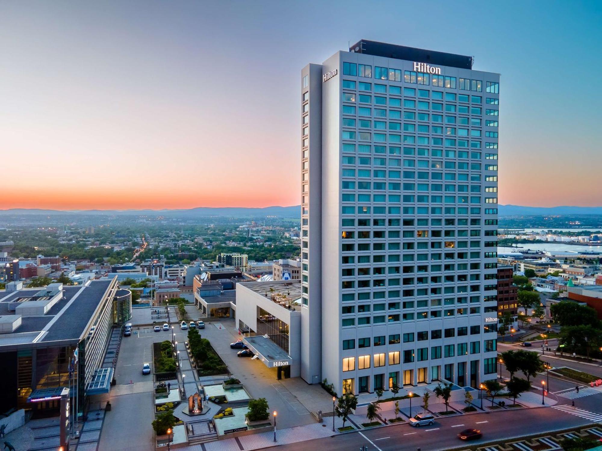 Hilton Quebec Hotel Exterior foto