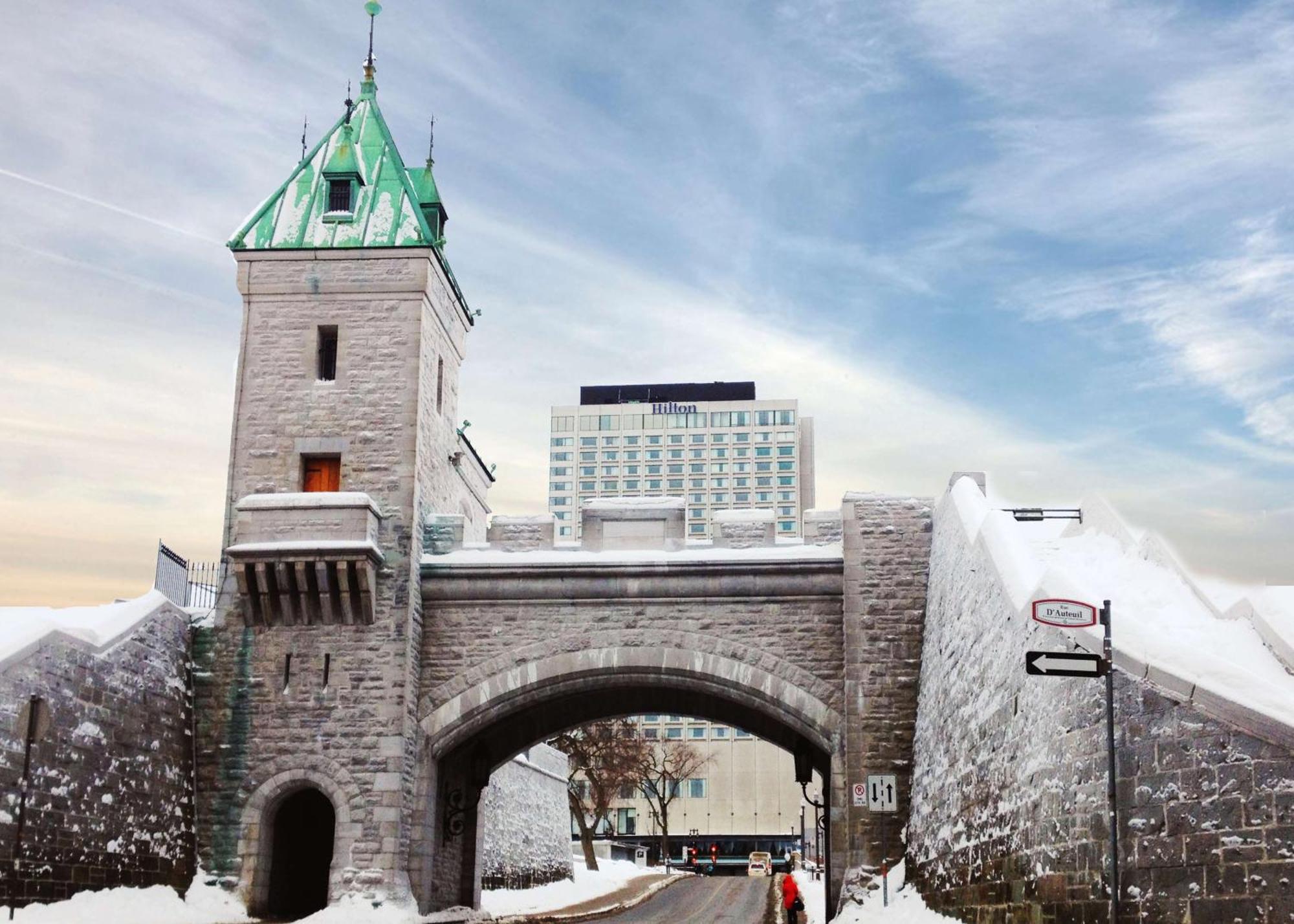 Hilton Quebec Hotel Exterior foto